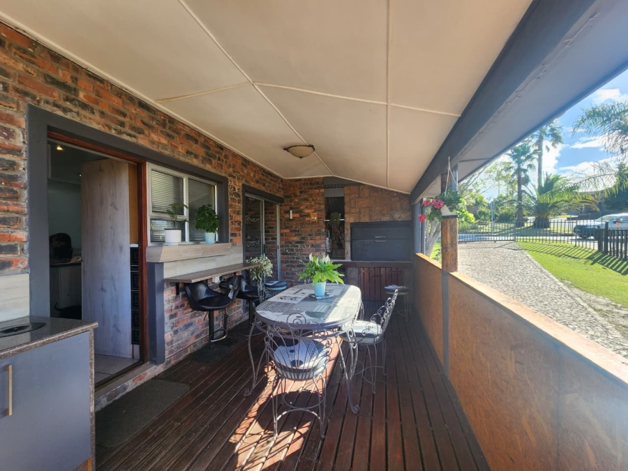 4 Bedroom Property for Sale in Rooi Rivier Rif Western Cape